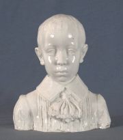 METHTHEY, Andre Fernand. Busto de nio, escultura porcelana