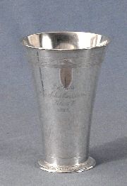 Vaso de plata sueca, con inscripcin