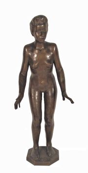 DI FIORI. Mujer desnuda, escultura de pie. Con pedestal de madera de roble esuinero -10-