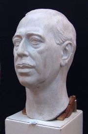 FIORAVANTI, Jos. Cabeza de Carlos A.Pueyrredon, escultura mrmol averas oreja.
