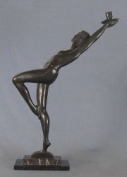 Lampara - escultura figura de mujer