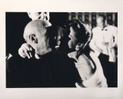 Picasso y su mujer, fotografa por Robert Capa, ao 1947. Impresin posterior.