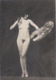 Alfred Cheney Johnston, Desnudo, fotografa.