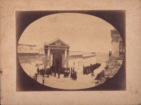 Cuartel General River. Batalln 3 de Cazadores. Foto albuminada circa 1878, realizada por la firma
