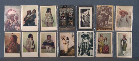 Album de postales de indgenas americanos.