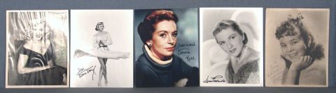 Ocho fotos artsticas Cine y conjunto de notas firmadas por autores Doris Day, Joan Fontaine, etc.