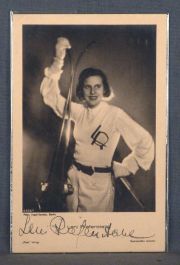 Leni Riefenstahl, tarjeta postal fotogrfica de los aos 30, firmada. Artista y directora de cine aleman, contratada por
