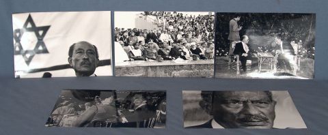 FOTOGRAFIA. SADAT, Anwar El. 6 Fotografas tomadas durante el acto en que fue asesinado 6/10/1981.. y otras