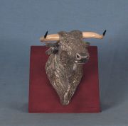 Cabeza de toro, figura de plata