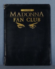 Carpeta Madonna Fan Club, con fotografa, carnet y revista.