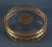 Caja circular art deco de vidrio con dorado con escena clsica