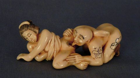 Escena erotica, figura de marfil, japones.
