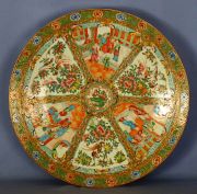 Gran plato de porcelana china de Canton, siglo XIX