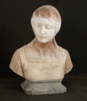 Anonimo, Busto Femenino, escultura de alabastro, desgastes, pequea base de mrmol.