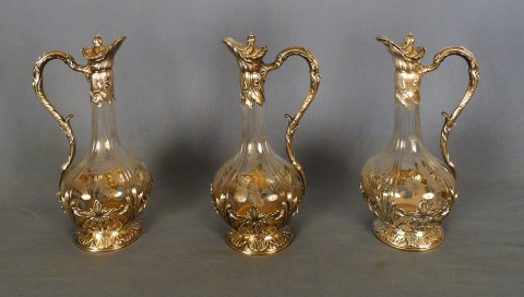 Tres garrafas de cristal y plata Francesa Art Nouveau.