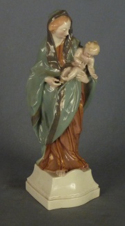 Virgen y el nio, porcelana alemana.