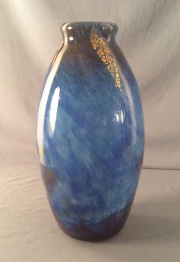 Vaso de vidrio azul francs. 40 cm. -82-