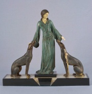 J. Cartier, mujer con perros, escultura-155-