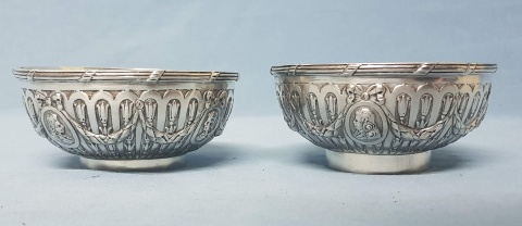 Bowls plata europea, cincelados con guirnaldas.