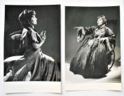 HEINRICH ANNEMARIE, Fotografas de BERTA SINGERMAN en escena, miden 11 x 17 cm. 2 Piezas.