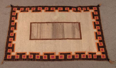 Alfombra Navajo beige con rectangulo central