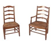 Piezas comedor estilo campagnard, mesa c/tres tabla (dos tablas distintas), 10 sillas y 2 sillones