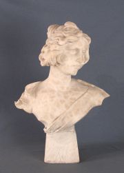 Merlini, R . Joven con rodete , escultura de marmol, 57,5 cm.