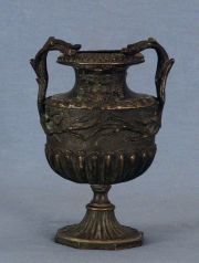 Copa bronce, decoración Vid.