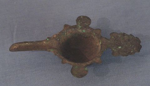 Vertedor de bronce hindu