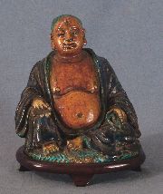 Buda, figura china cermica, con base de madera