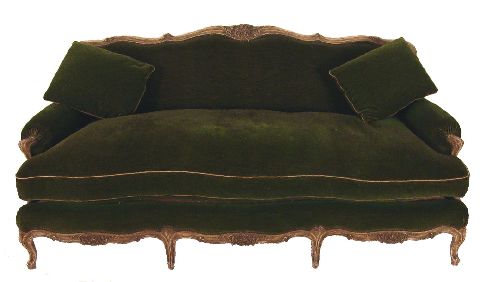 Sofa estilo Luis XV, tres cuerpos, laqueado, tapizado en pana verde