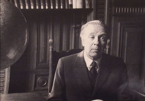 MAKARIUS, S. Jorge Luis Borges sentado en la Biblioteca nacional, fotografia original