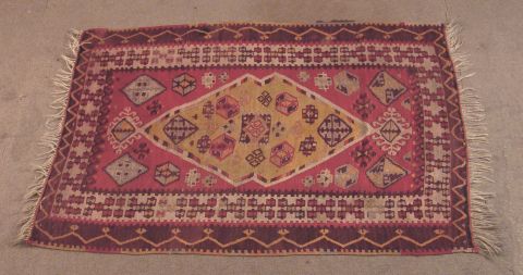 Carpeta estilo kilim  de 1,15 x 1,70.