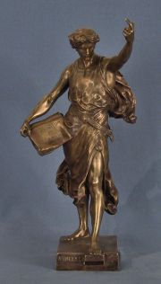 PICAULT, Emile 'Vincere', escultura de bronce dorado