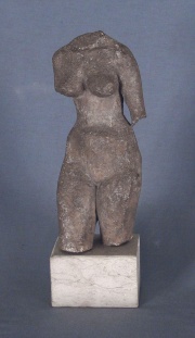 GERSTEIN, Venus, escultura de cemento patinada