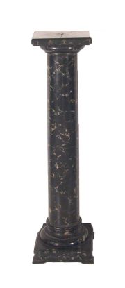 Columna pedestal de mármol negro, faltantes