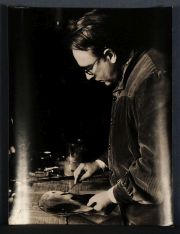 SAMEER MAKARIUS;  . ' Julio Barragan' fotografía sobre gelatina de plata. Años 60, fda al dorso. 30 x 23,50 cm