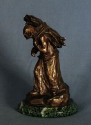 D'Aste 'Campesina con leña', escultura de bronce