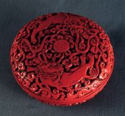 Pz. laca roja de Pequin, caja y vasito
