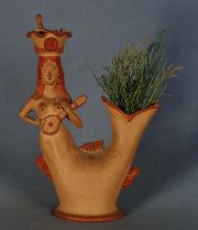 Piezas: sirena y figura de cerámica brasilera