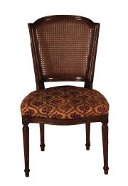 Sillas estilo Luis XVI, asento tapizado en brocato.