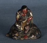 Pequeño Buda de metal policromado