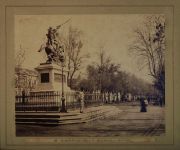 Albúminas, Salto del Soldado; Monumento O'Higgins en la Alameda-Santiago y Caravana de Gauchos-Argentina. Deterioros.