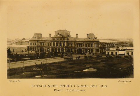 FOTOGRAFIA Witcomb. Estación del Ferrocarril del Sud. Plaza Constitución. Fototipia año 1889.