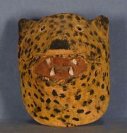 Mascara Chane, Tigre, de palo borracho, h: 22 cm. Hacia 1930/40