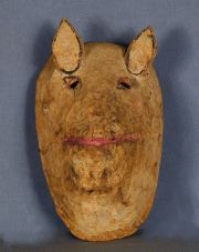 Mascara Chane, Zoomorfa, de palo borracho, h: 25 cm. Hacia 1940/40