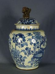 Potiche chino de porcelana azul y blanca, restaurado.
