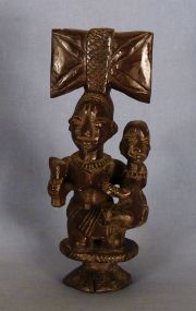 Madre e hijo, talla africana