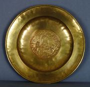 Platos ornamentales de bronce (2)