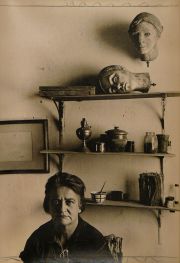 MAKARIUS ' MOLINA SALAS', fotografa vintage sobre gelatina de plata. aL dorso Sello del autor.